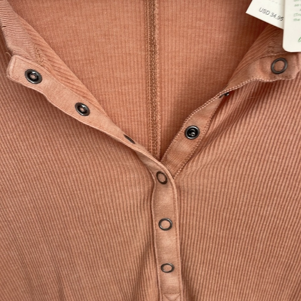 Shirt - Picture 4 of 4